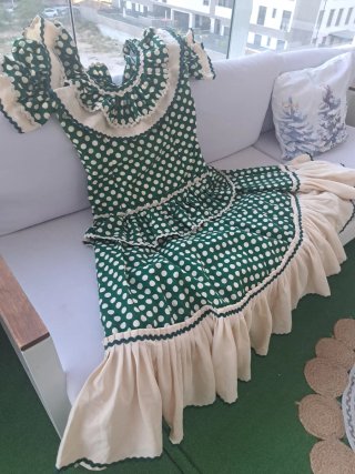 Vestido Rociero Verde Lunares