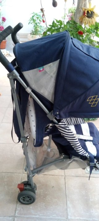 Carro de bebé Maclaren casi nuevo