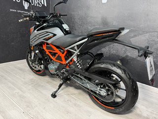 KTM Duke 125 ABS