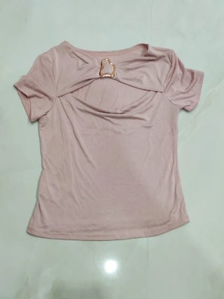 Elegante top per donna di colore rosa