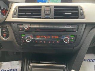 BMW 318d Touring Luxury FULL EQUIP • Techo•LED