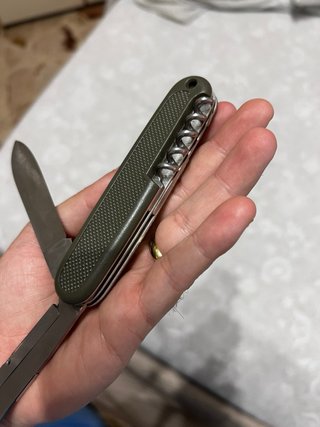 Lotto coltelli victorinox + coltello militare