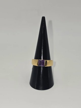 Anillo Oro 18k Piedra Morada 4,16gr