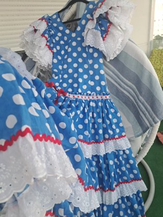 Vestido Rociero Azul con Lunares Blancos