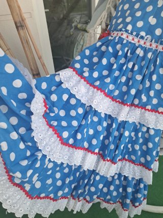 Vestido Rociero Azul con Lunares Blancos