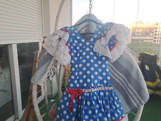 Vestido Rociero Azul con Lunares Blancos