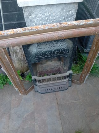 Marco de chimenea de hierro fundido