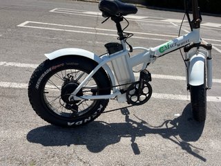 Bicicleta eléctrica plegable