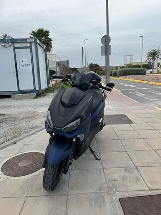 Moto Linhai Buck 125 Scooter año 2024 Negra/Azul