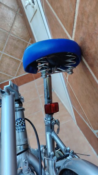 Bicicleta plegable plateada
