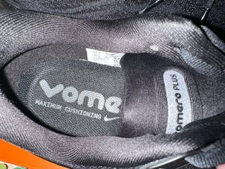 Nike ZoomX Vomero Plus Full Black Talla 42