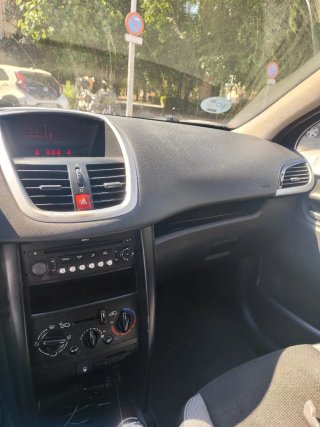 Peugeot 207 2009