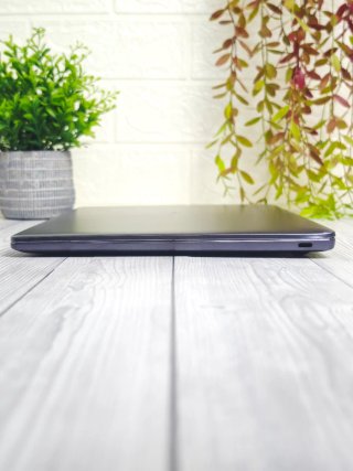 Portátil Huawei MateBook 13 con Caja