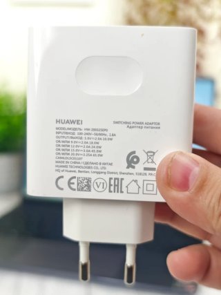 Portátil Huawei MateBook 13 con Caja