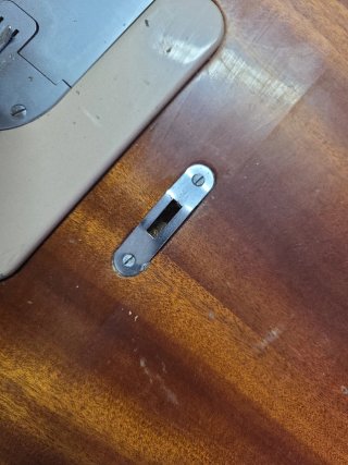 Máquina de coser Singer con mueble