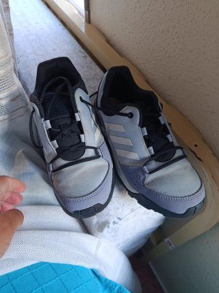 Zapatillas Adidas niño talla 35