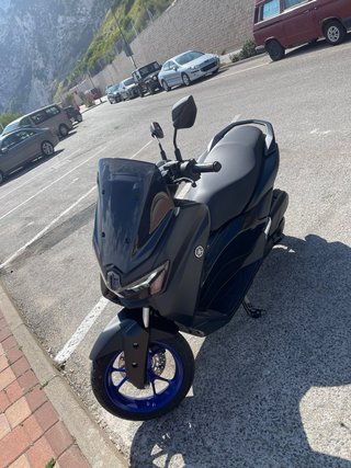 Yamaha NMAX 125cc Negra