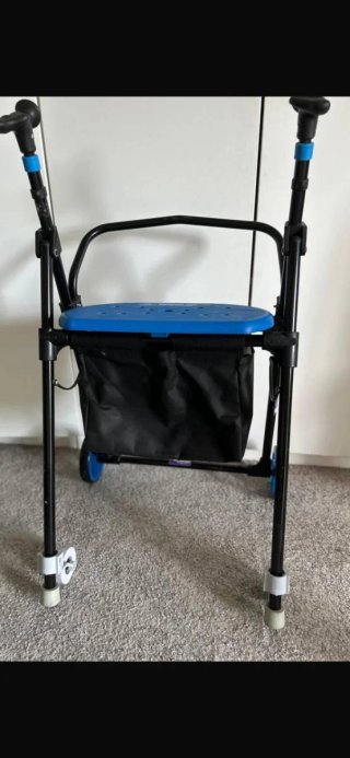 Andador Plegable con Asiento Azul