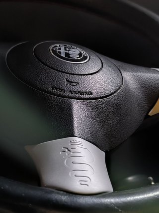 Volante Alfa romeo Gt/147 volante Logo serpiente