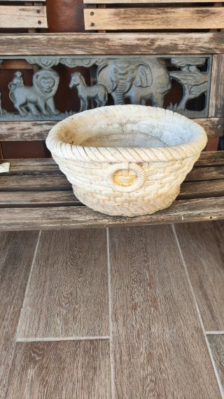 Vaso da fiori in pietra stile cesta