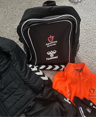 Ropa deportiva Agustinos: mochila, abrigo, chándal
