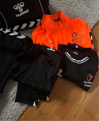 Ropa deportiva Agustinos: mochila, abrigo, chándal