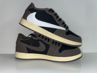 Zapatillas travis scott,numero 43