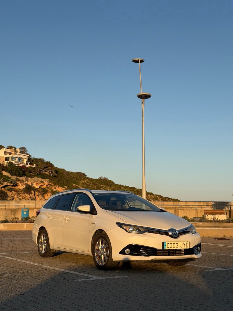 Toyota Auris 2017 - foto 1