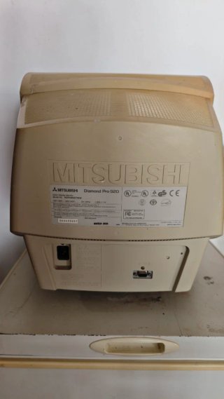 Monitor Mitsubishi Diamond Pro 920