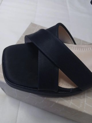 Sandalias de tacón negras
