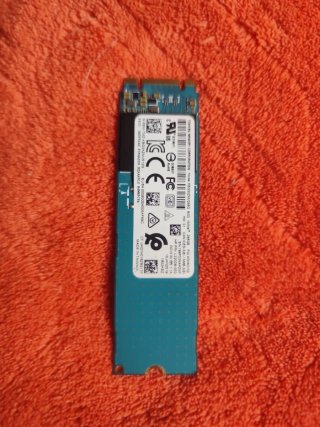 6 SSD M.2 NVMe 256GB 4 Western Digital 2 toshiba