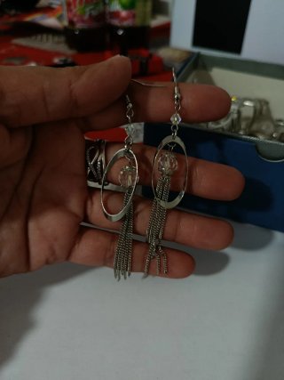 Pendientes largos bisutería plateados