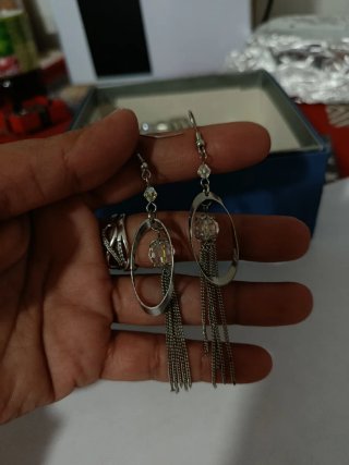 Pendientes largos bisutería plateados