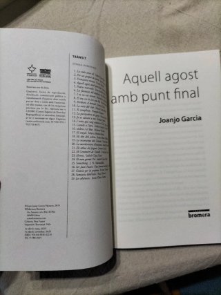 Libro "Aquell agost amb punt final"