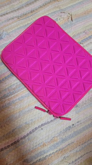 Funda fucsia para tablet o iPad