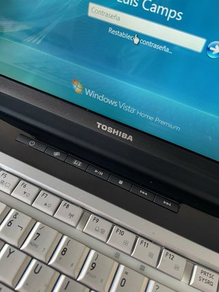Toshiba Satellite A200 con cargador