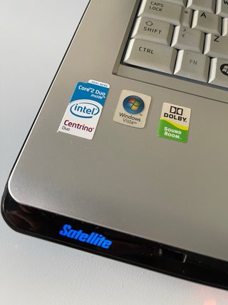Toshiba Satellite A200 con cargador
