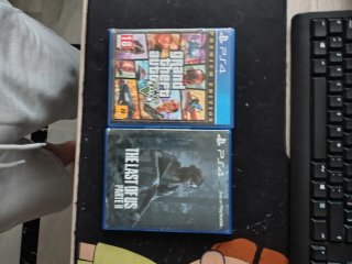 PS4 Juegos: GTA V Premium & The Last of Us Parte 2