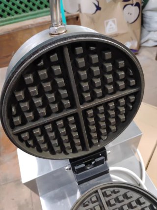 Gofrera Profesional Lacor 1100W