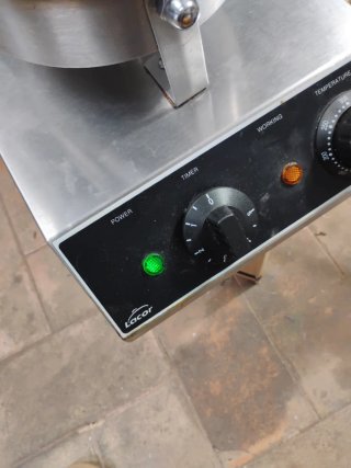 Gofrera Profesional Lacor 1100W