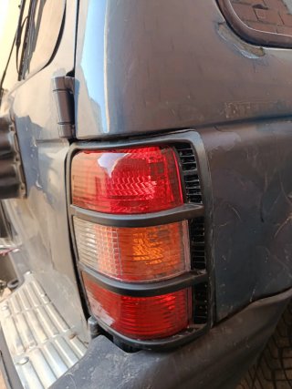 Faros Pajero/Montero V20