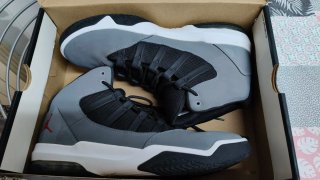 Zapatillas Jordan Hombre Negras y Grises