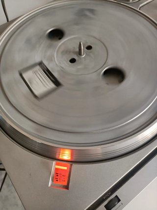 Giradischi Sony PS-242 si accende leggi descrizion