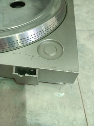 Giradischi Sony PS-242 si accende leggi descrizion