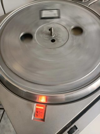 Giradischi Sony PS-242 si accende leggi descrizion
