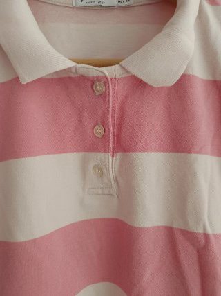 Polo crop Stradivarius rayas rosa y blanco
