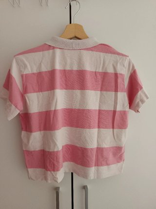 Polo crop Stradivarius rayas rosa y blanco