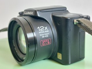 Panasonic Lumix DMC-FZ5 Kit Completo