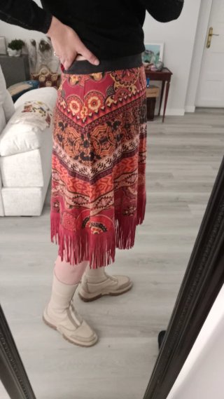 Falda de ante multicolor con flecos