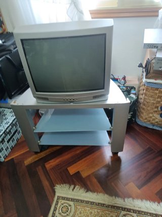 Mesa TV TechniSat Plata